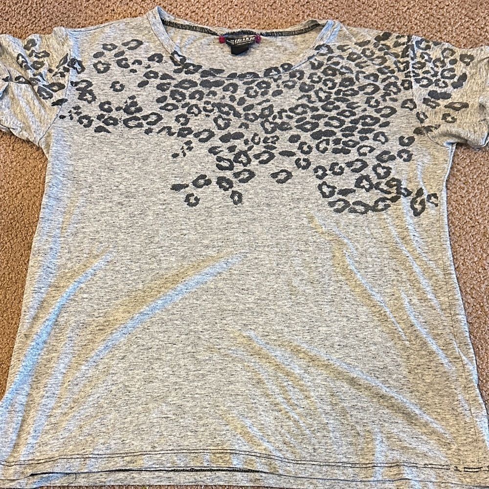 A Pea in a Pod Women's Maternity Tops - Set of 3 Stripes & Animal Print Small - Picture 2 of 4